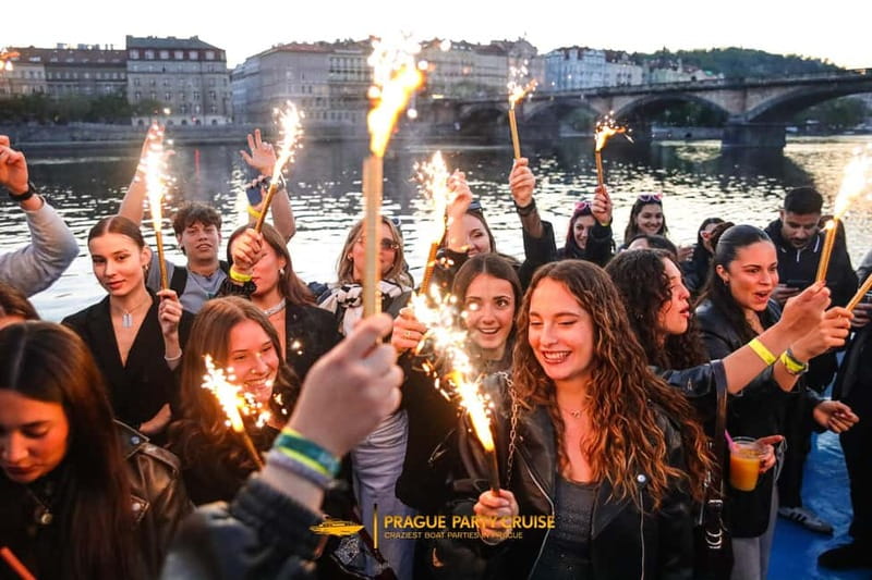 Prague : Boat Party with Afterparty at EPIC - Loď Odra to EPIC: how the evening is arranged