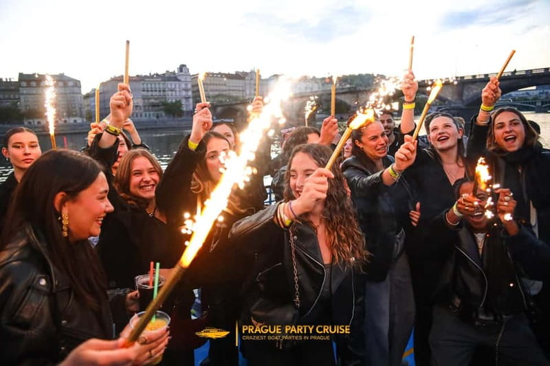 Prague : Boat Party with Afterparty at EPIC - Should you book the EPIC afterparty cruise?