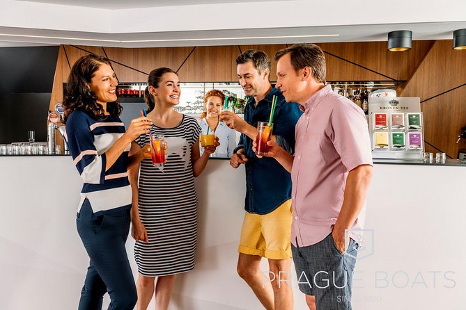 Prague Boats 3-hour Dinner Cruise - Live music and the mood on board