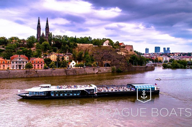 Prague Boats 3-hour Dinner Cruise - Who should book this Prague dinner cruise?
