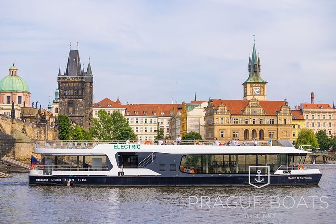 PRAGUE BOATS: 50-Minute Sightseeing Cruise - Prague Castle and the turn back