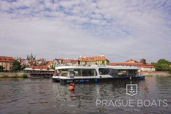 PRAGUE BOATS: 50-Minute Sightseeing Cruise - Kampa Island and the quieter river views