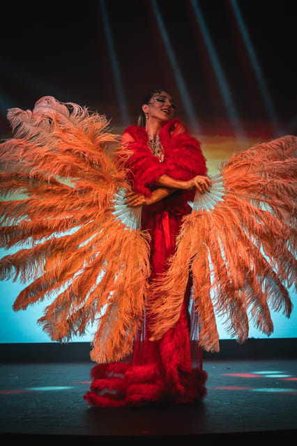 Prague:Breathtaking Cabaret Show with 4-Course Dinner Option - Service, Drinks, and the Feel of the Room