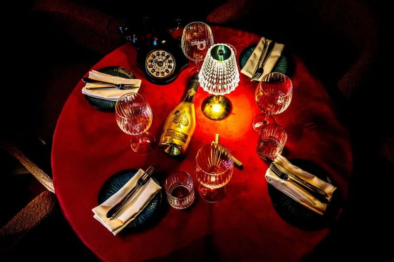 Prague: Cabaret Show at Medusa - Nightlife Prague - Booking flexibility and final checks