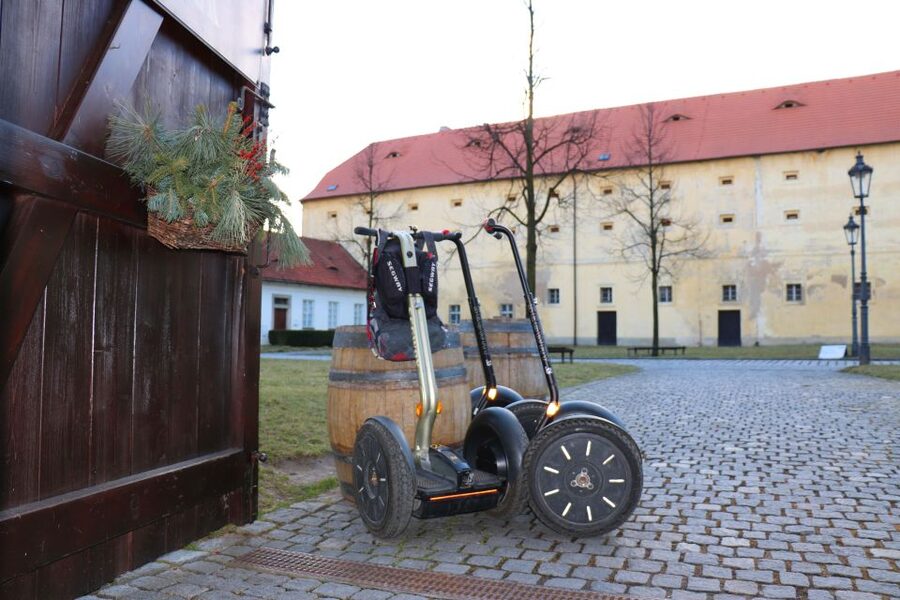 Prague: Castle and Monastery Segway Tour - Villa Müller, Václav Havel, and Prague’s Beverly Hills