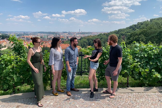Prague Castle and Pubs Tour with Drinks Included - Seeing Prague Castle without buying a ticket
