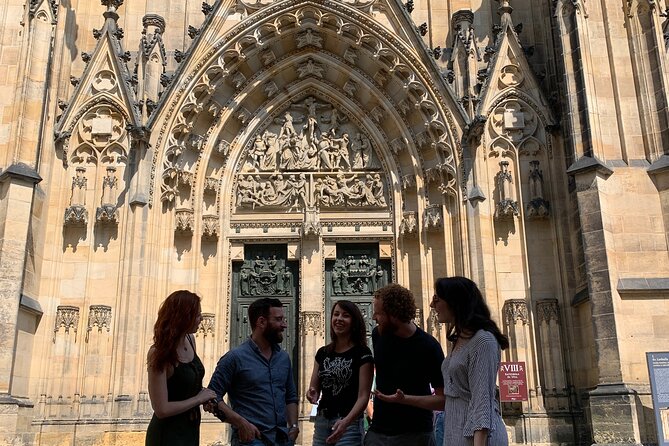 Prague Castle and Pubs Tour with Drinks Included - Climbing Nerudova with a pub stop