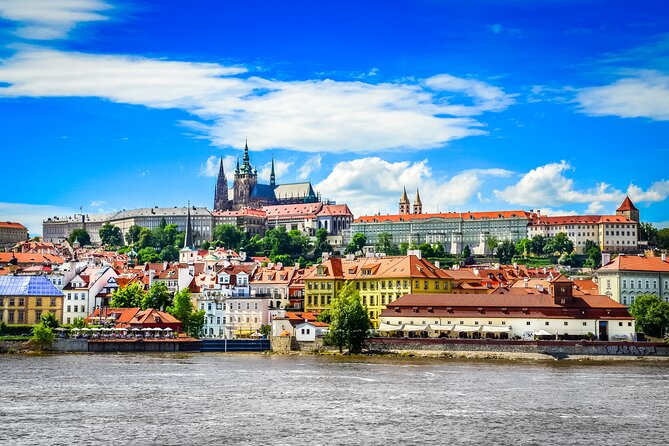 Prague: Castle Entry Ticket with Guide and River Cruise - Key points to know before you book