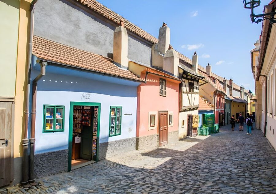 Prague Castle: Royal Palace, Cathedral, and Golden Lane Tour - St. Vitus Cathedral, Prague’s great interior