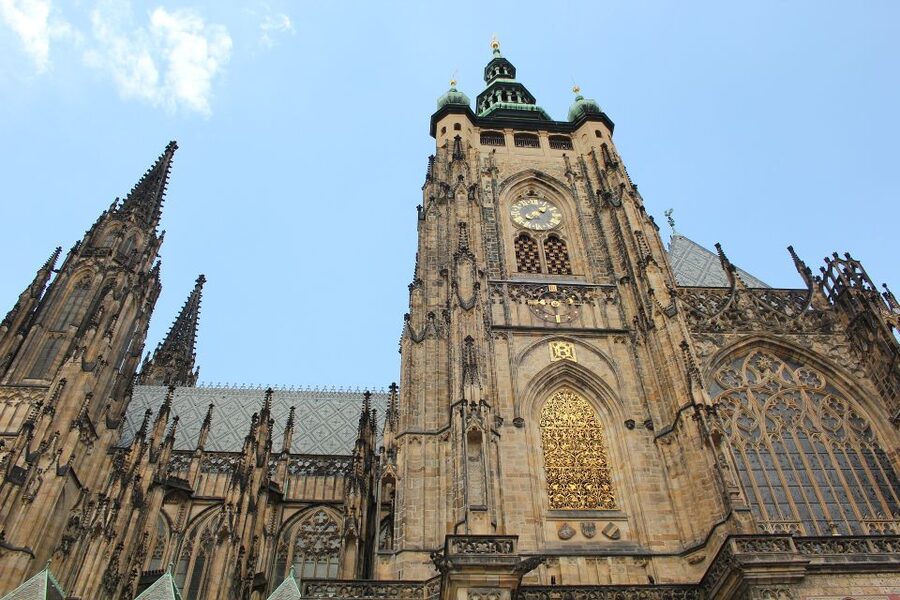 Prague Castle: Small-Group Tour with Visit to Interiors - Why Prague Castle Works Best With a Guide