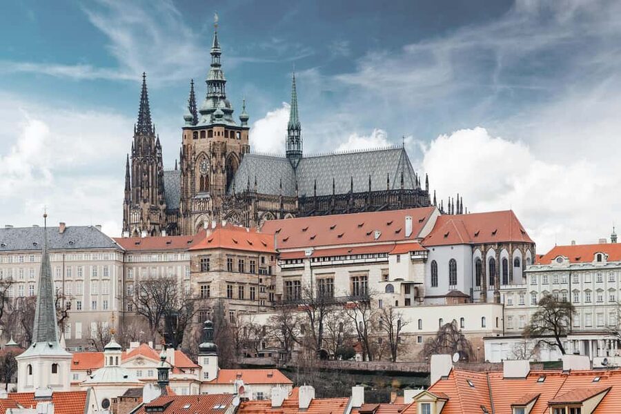 Prague Castle St. Vitus Cathedral, Royal Palace, St. George's Basilica - St. Vitus Cathedral and the heart of Bohemian power