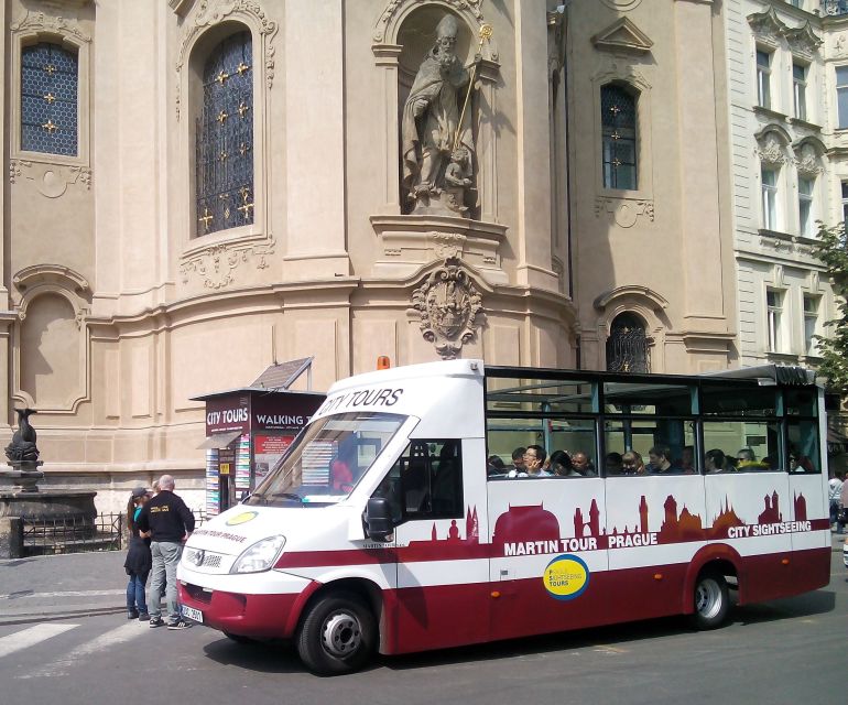 Prague City: 1-Hour Orientation Tour by Bus - What the one-hour format really gives you