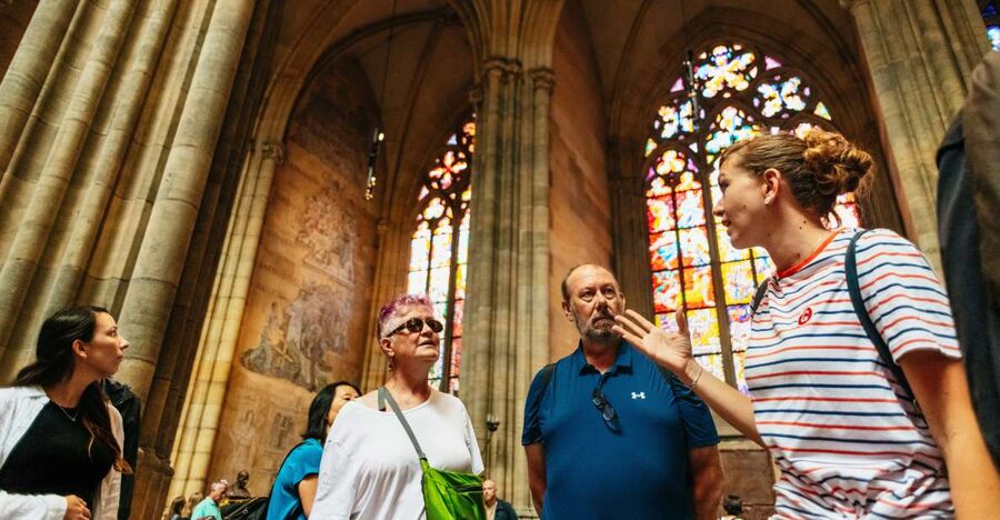 Prague: City Highlights By Bus, Boat, and on Foot - How the timing and transport work