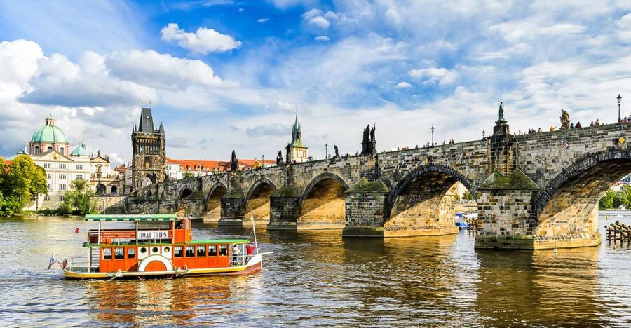 Prague: City Highlights Private Walking Tour - Josefov: seeing Prague’s Jewish Quarter from the streets