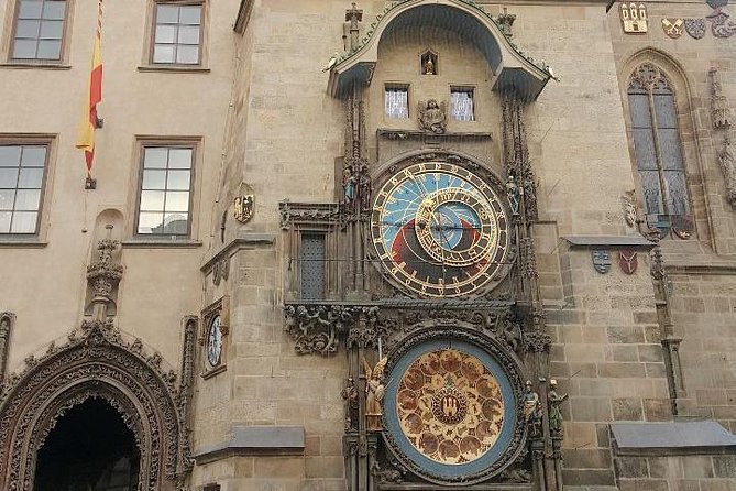 Prague City Sightseeing Tour - Prague Castle and the short 15-minute stop