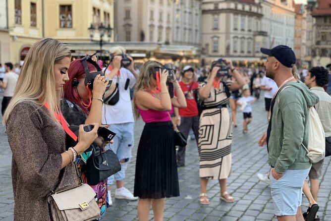 Prague City Tour with Virtual Reality - Old Square and the astronomical clock