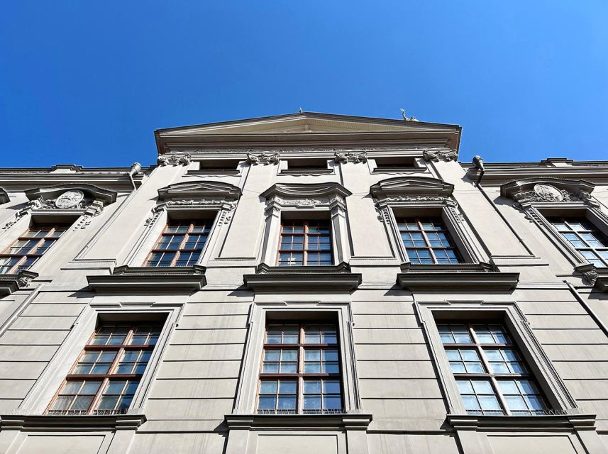 Prague: Clam-Gallas Palace Entry Ticket with Audio Guide - The antecamera and its theatrical second life