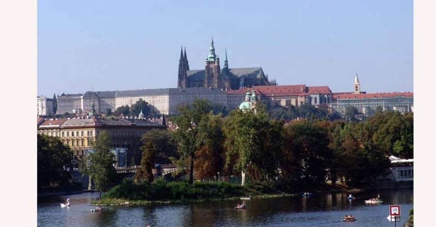 Prague: Classic City Bike Tour - Key points at a glance