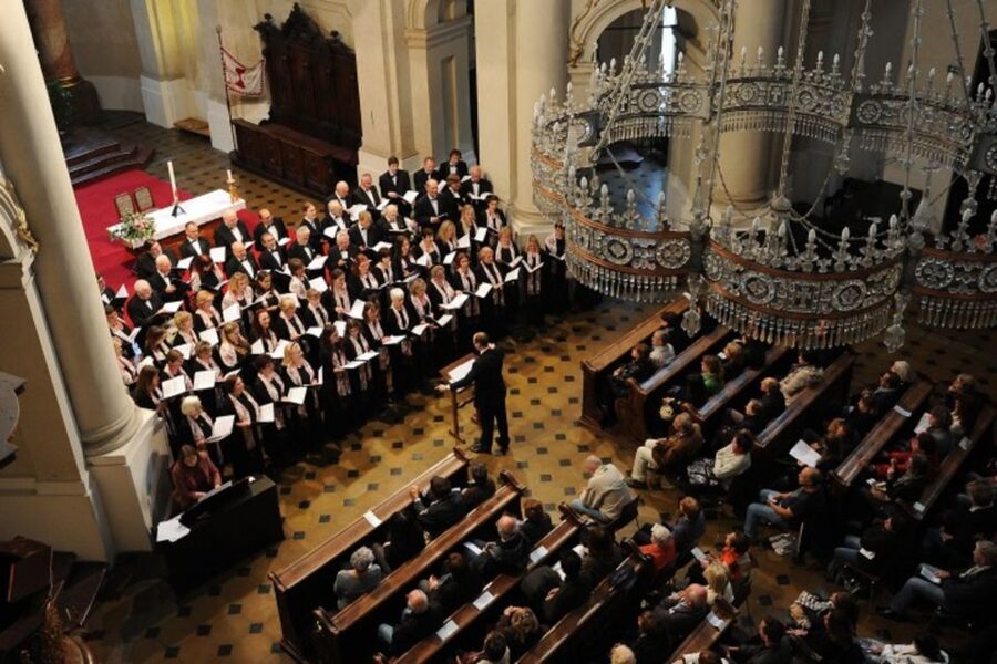 Prague: Classical Concert in St. Nicholas Church - Is $30 a fair price?