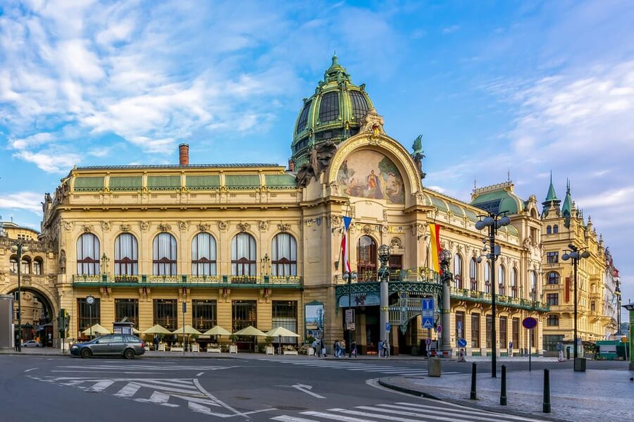 Prague: Classical Concerts at Smetana Hall, Municipal House - Who should choose this concert