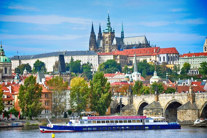 Prague Combo: Castle Guided Tour, Bus and Optional Boat - Golden Lane: tiny houses with a big draw