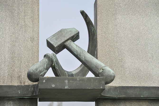 Prague Communism and World War II Walking Tour - Guide quality and the value of a small group