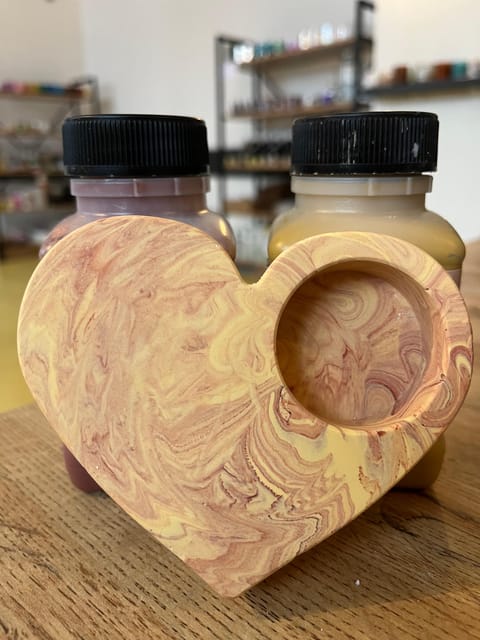 Prague: Craft your unique tea-candle holder set - Who will enjoy this workshop most