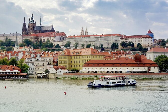 Prague DeLuxe Tour: Views, Hidden Gems, Tastings & River Cruise - Lesser Town and the Infant Jesus of Prague