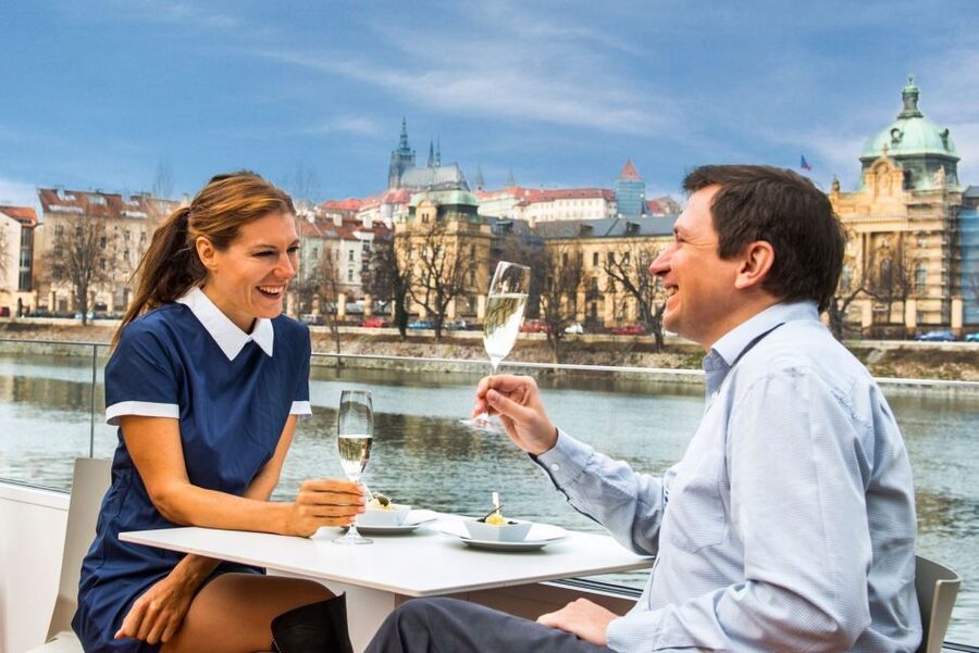 Prague: Evening Vltava River Eco Cruise with Prosecco - Why the Vltava is the right place to see Prague at night
