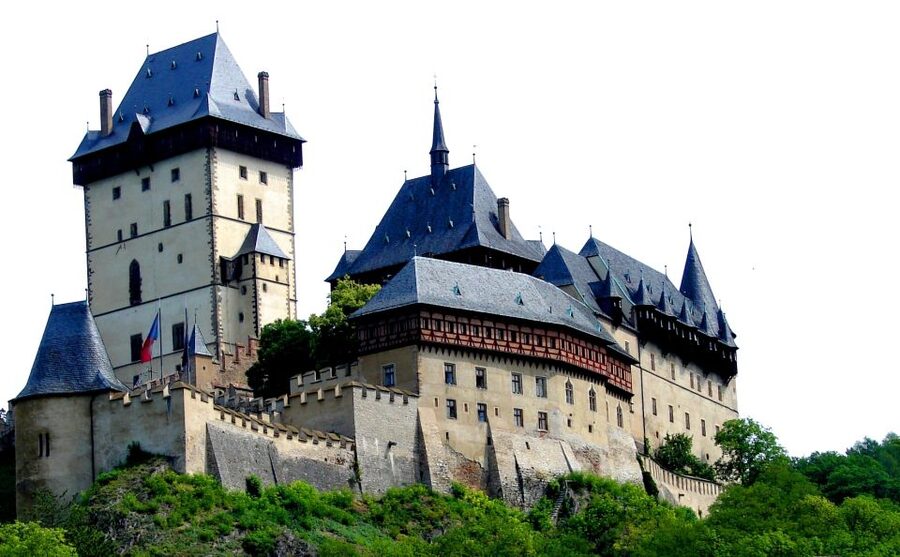 Prague: Fairytale Karlstejn Castle in Retro-Style Car - Weather, comfort, and the winter question