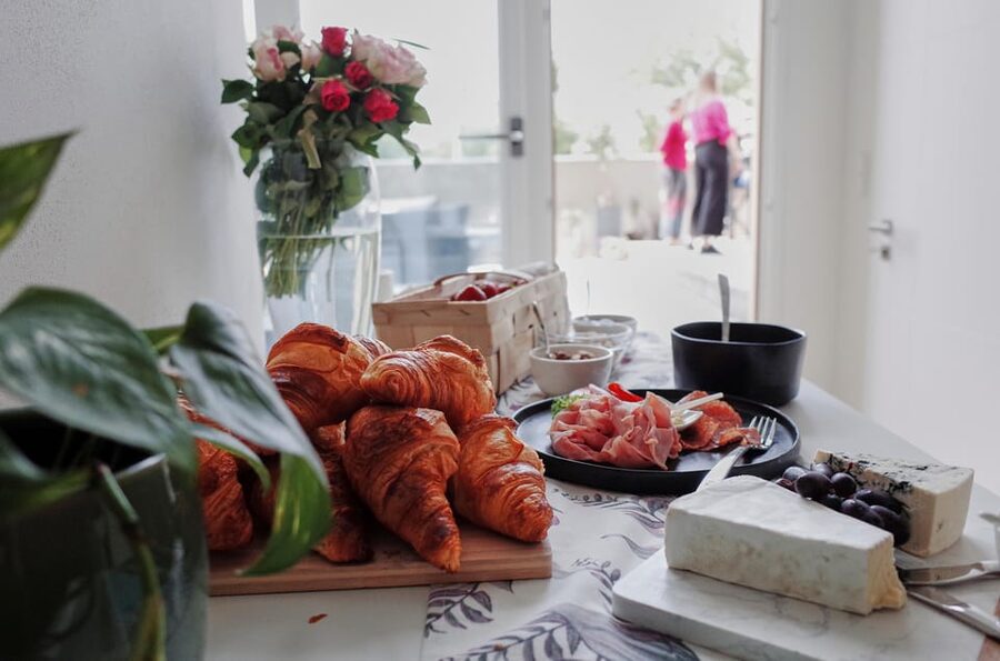 Prague: Farmers Market and Brunch Class with Celebrity Chef - Brunch, prosecco, and the view