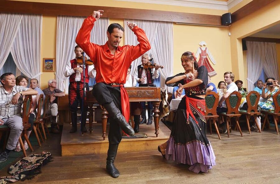 Prague: Folk Dancing Dinner Experience - A lively Czech evening, not a quiet restaurant meal