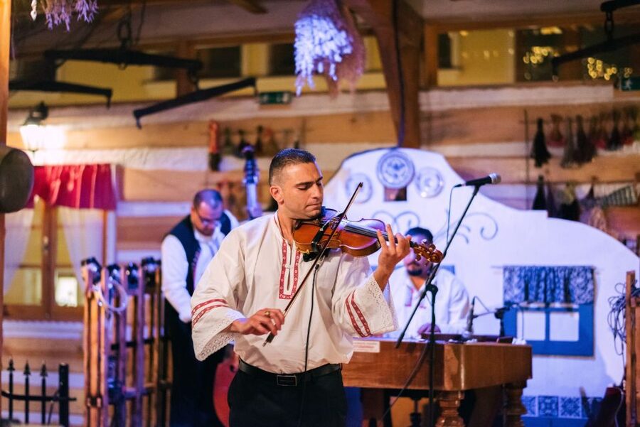 Prague: Folkloric Dinner Show with Unlimited Drinks - A Czech folklore night with plenty of audience participation