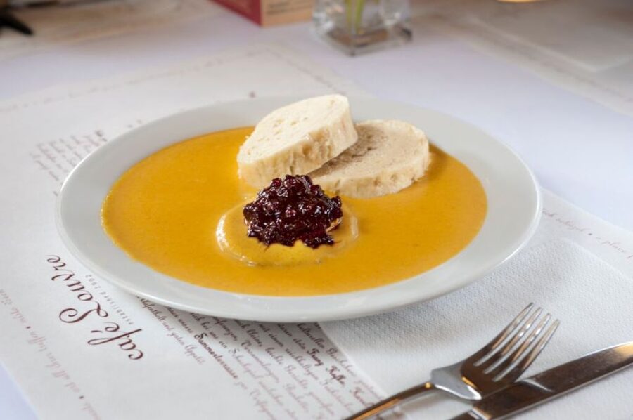 Prague: Food and Beer Guided Walking Tour with Tastings - Who should book this Prague food walk
