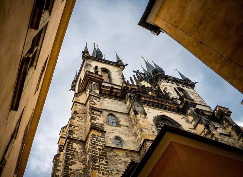 Prague: Full-Day Guided Tour of Prague in a Small-Group - St. Vitus Cathedral and the castle complex