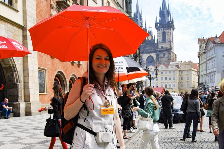 Prague: Full-Day Tour with Lunch and River Boat Cruise - A Czech lunch that breaks up the walking