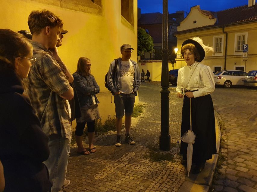 Prague: Ghost Tour - Back to the Astronomical Clock