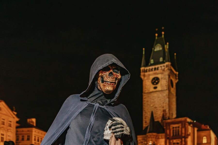 Prague: Ghost Walking Tour Where Legends Come To Life - Who will enjoy this Prague night walk
