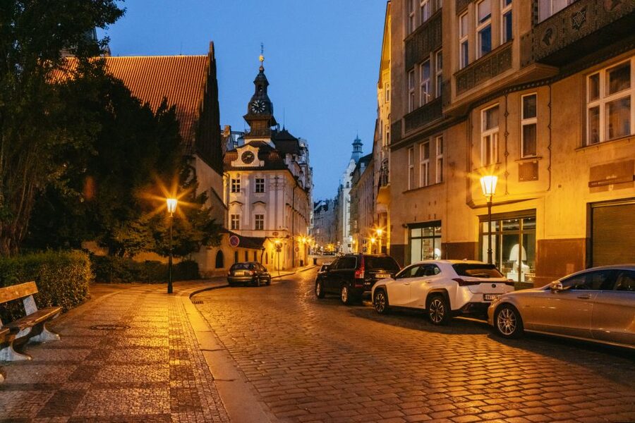 Prague: Ghosts and Legends Nighttime Guided Walking Tour - Five things to know before you go
