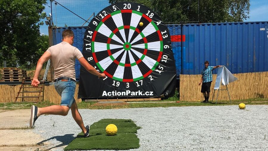 Prague : Giant Foot Darts and Giant Beer Pong Game - Rain or shine, with few escape routes