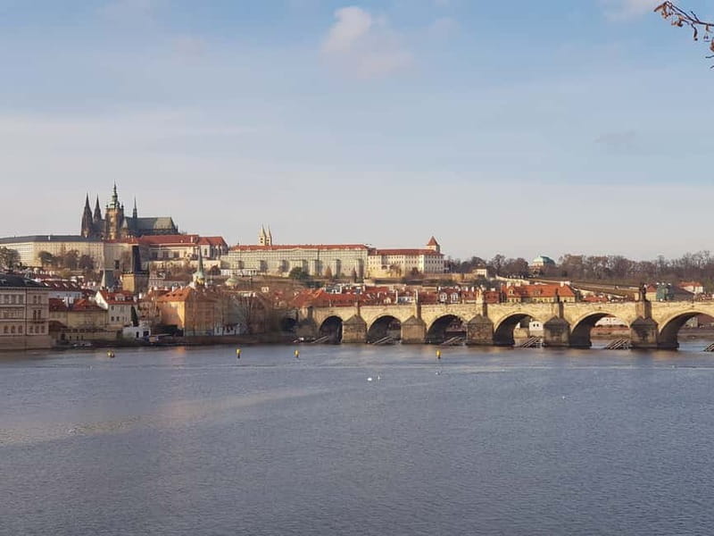 Prague Grand 2,5 hour + 2 hour exterior walking tour - Why this tour works as a first look at Prague