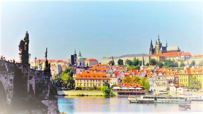 Prague Grand 2,5 hour + 2 hour exterior walking tour - Morning circuit: Old Town Square to Charles Bridge