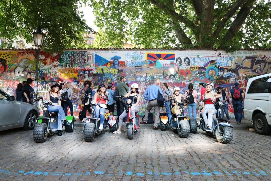 Prague: Grand e-Scooter Guided Tour - Maltézské náměstí and the first ride