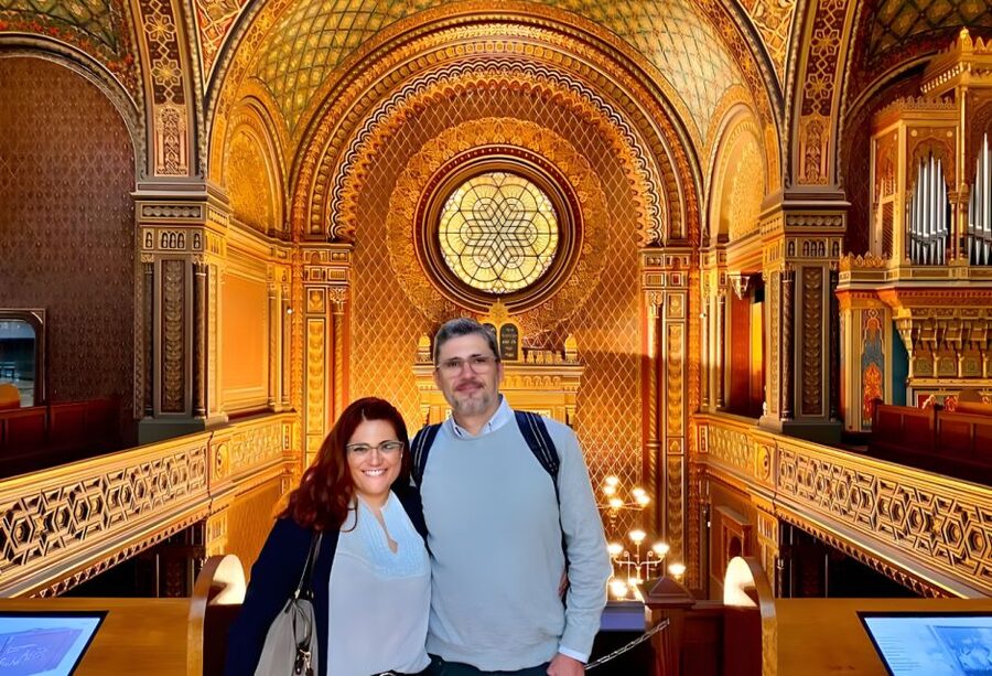 Prague: Guided Tour inside the Jewish Cemetery & Synagogues - The Spanish Synagogue, the visual showpiece