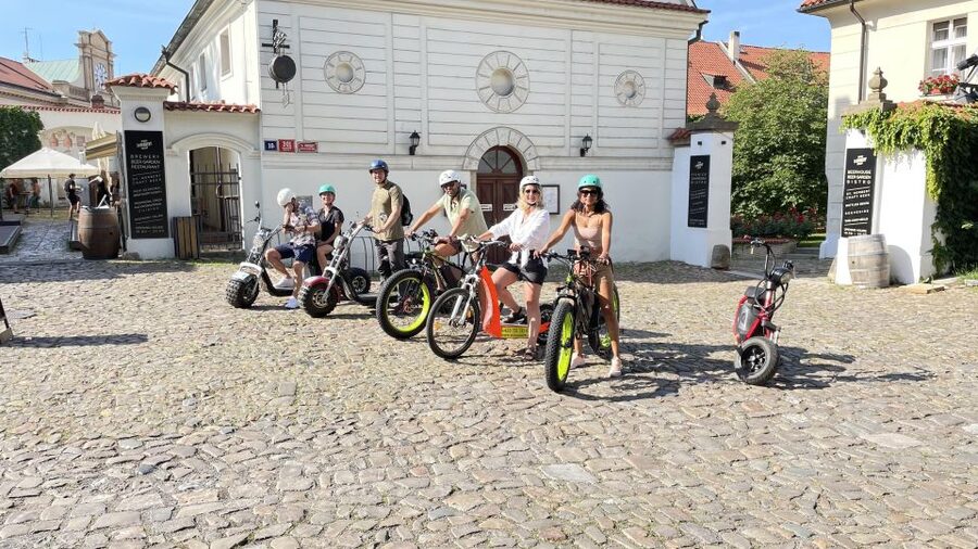 Prague: Highlights Tour on e-Scooter or eBike - Old Town Square as the final postcard