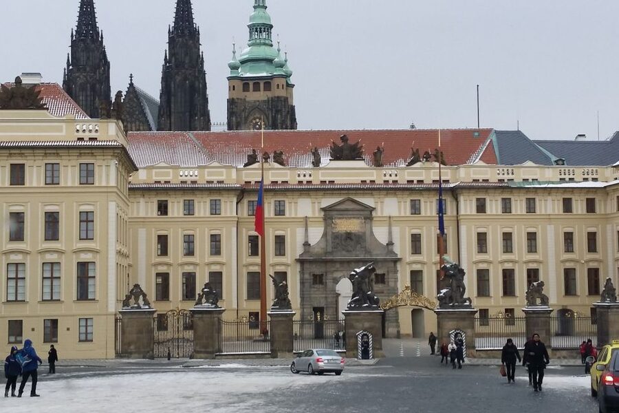Prague: Historic City Center Bus Tour with Top Sights - Who should book this Prague bus tour?