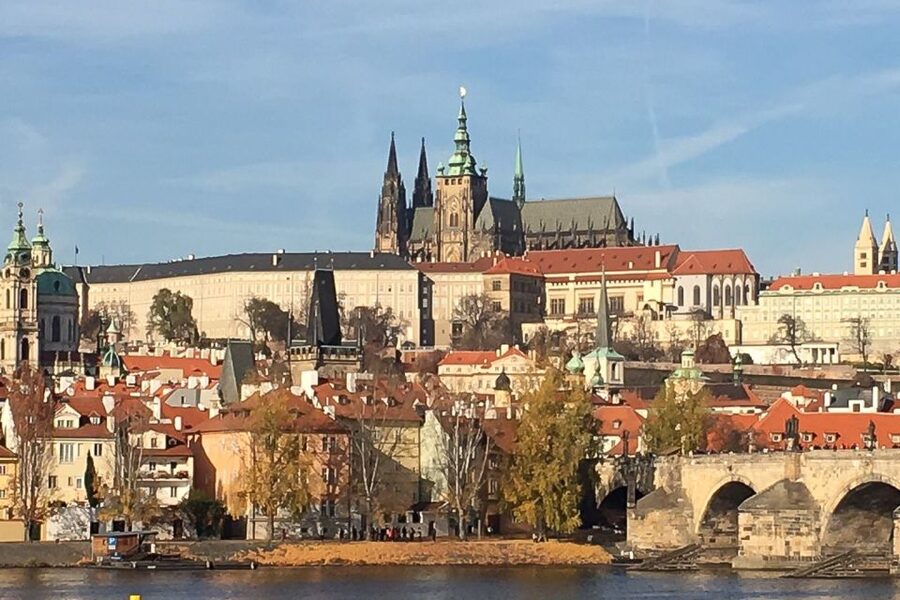 Prague: Historic City Center Bus Tour with Top Sights - Comfort, weather, and city traffic