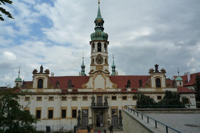 Prague in One Day by a Car - Excellent opportunity to see all the sights - Timing, pickup, and a few useful cautions