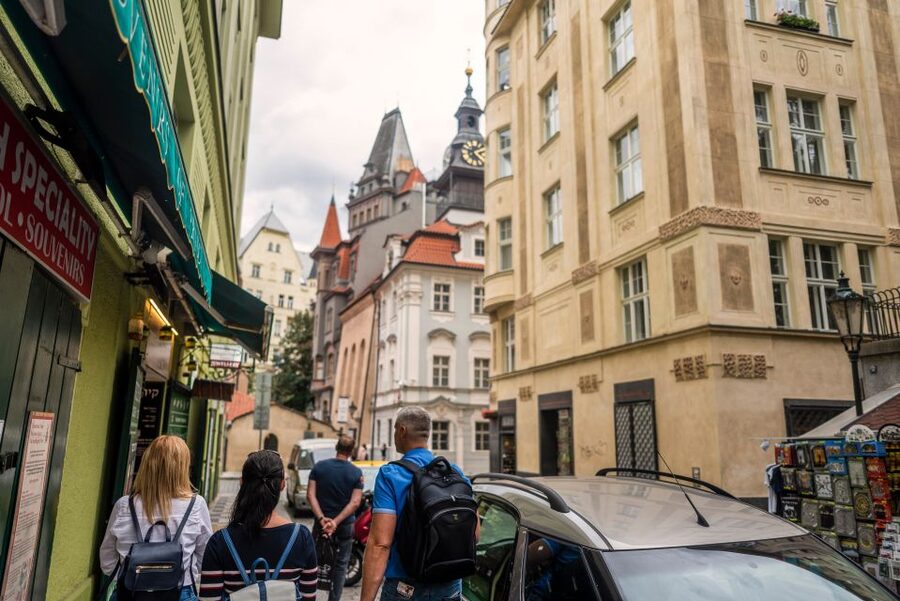 Prague: Jewish Quarter Ticket with optional Audio Guide - The Spanish Synagogue brings the visual drama