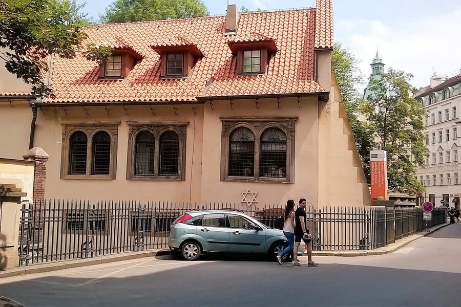 Prague: Jewish Quarter Walking Tour with Admission Tickets - Timing, clothing, and planning tips